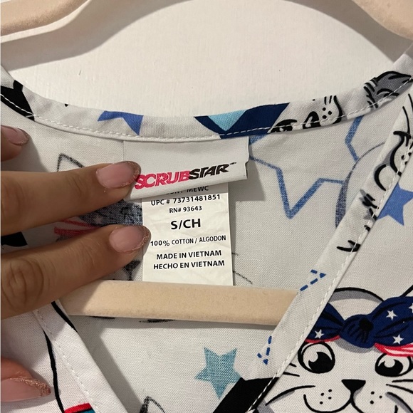 NEW scrub top - Picture 3 of 3